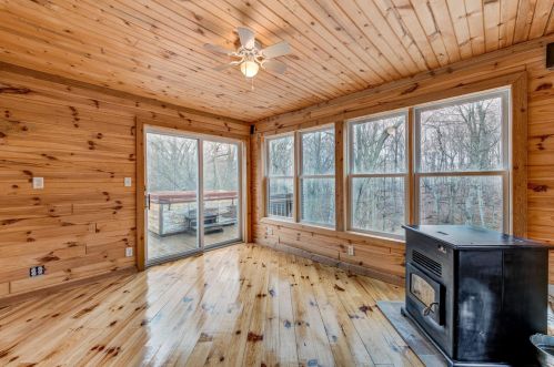 1589 89th St, New Johannesburg WI  54017-7156 exterior