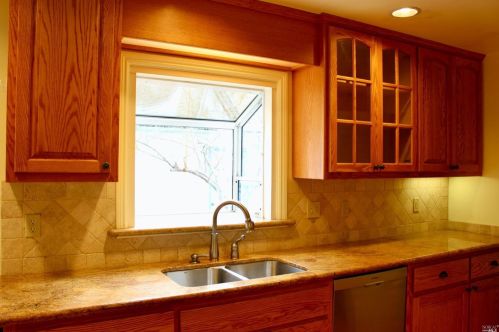 395 Spg St, Ukiah CA  95482-4221 exterior