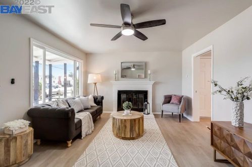 1513 142nd Ave, San Leandro CA  94578-1707 exterior