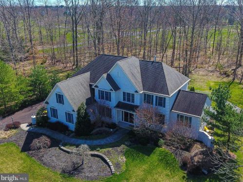 560 Bennington Ct, Harleysville, PA 19438-2556