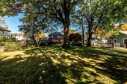 239 Pleasant St, Xenia OH  45385-2317 exterior