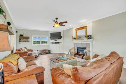 7254 Ringwood Rd, Miami, OH 45056-8823