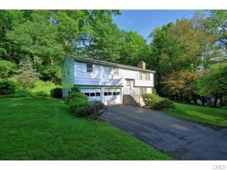 5 Old Town Rd, Ridgefield, CT 06877-6211