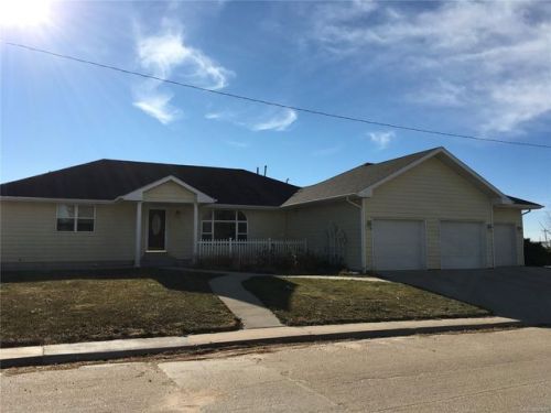 705 Apache Dr, Yuma, CO 80759-1009