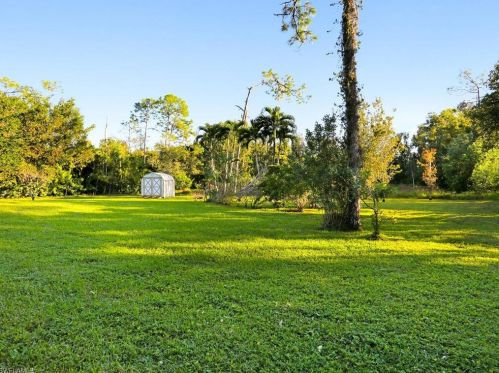 7040 Sable Rdg Ln, Naples FL 34109-3869 exterior