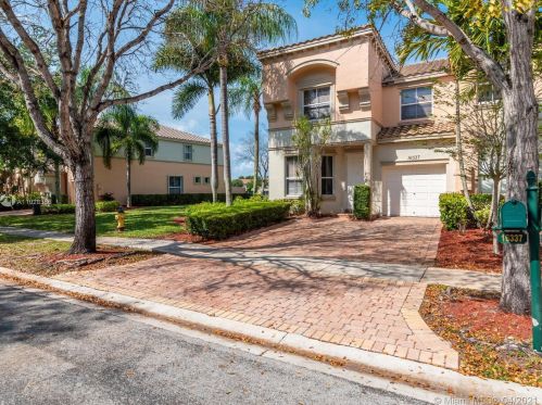 16337 48th St, Hollywood, FL 33027-4694