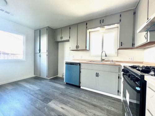 7076 Barbera Ave, Winton CA  95388-9302 exterior