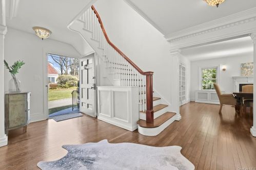 75 Walworth Ave, Scarsdale, NY 10583-1424