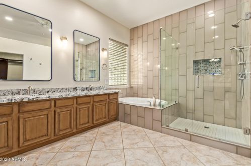 1503 Saratoga Ct, Gilbert AZ 85296-2514 exterior