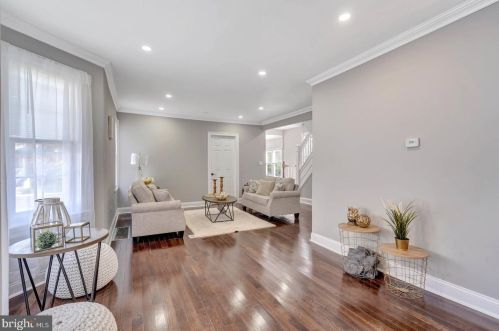 320 Maple Ave, Camden NJ  08109-2622 exterior