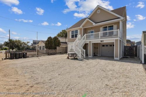 1711 Beach Blvd, Lacey, NJ 08731-5028