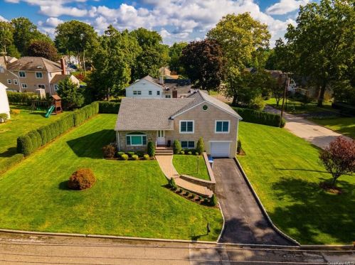 67 Andrew Ln, New Rochelle, NY 10804-1401