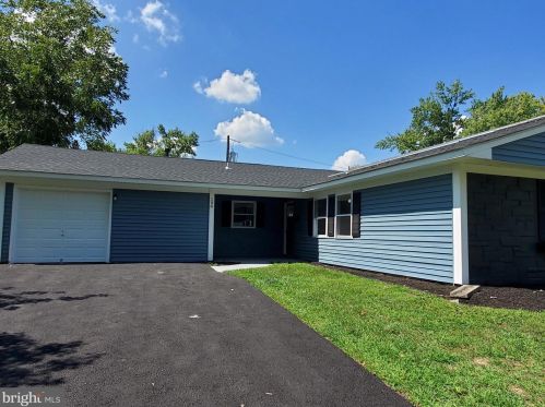 194 Northampton Dr, Willingboro NJ  08046-1343 exterior