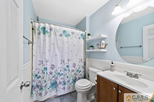 137 Brandywine Ct, Bricktown NJ  08724-2072 exterior