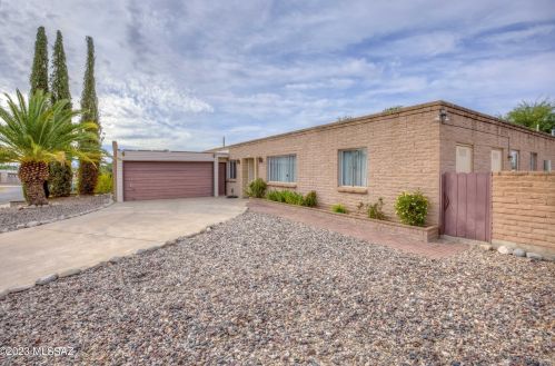 2222 Cathy Ave, Tucson, AZ 85710-8038