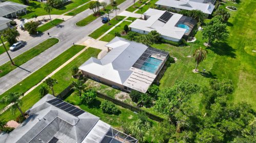 2842 Pine Valley St, Fort Pierce, FL 34952-5746