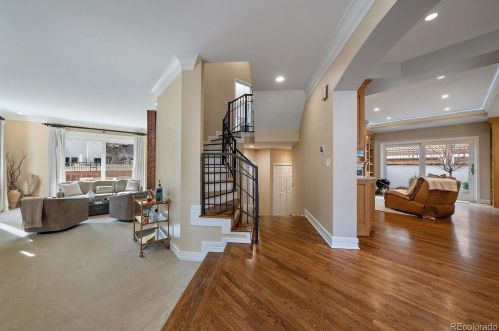 209 Cook St, Denver CO  80206-5304 exterior