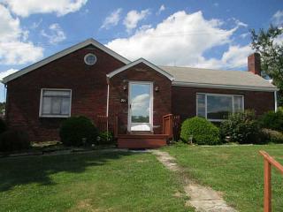 201 Euclid Rd, Butler, PA 16001-8065