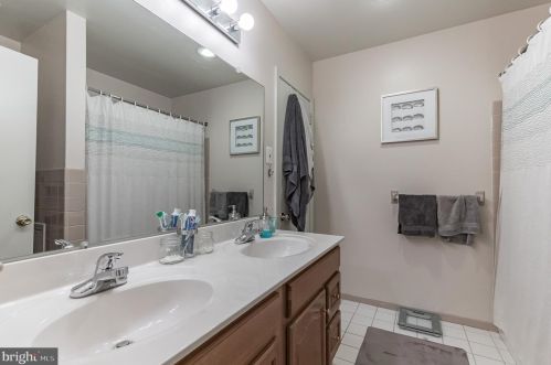 17 Yorktown Ct, Blue Bell PA 19422-2521 exterior