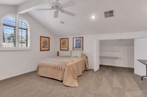 68 Calle Rivero, Rancho Mirage CA  92270-2253 exterior