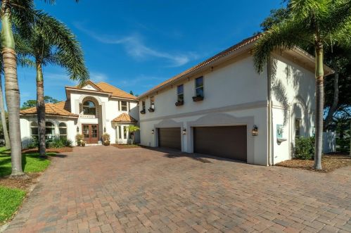 5632 Bay Side Dr, Orlando, FL 32819-4045