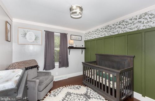 1030 Littlestown Rd, Littlestown PA 17340-9442 exterior