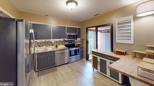 105 Village Rd, Molino PA  17961-9658 exterior