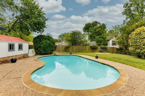 5225 Wharton Dr, Fort Worth, TX 76133-2608