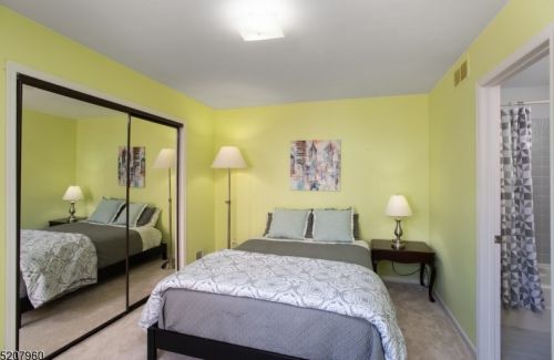 2 Stone Edge Rd, Bedminster NJ  07921-1657 exterior