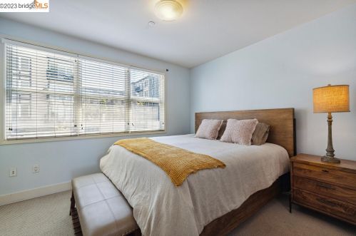 1517 Brunswig Ln, Oakland, CA 94608-2406