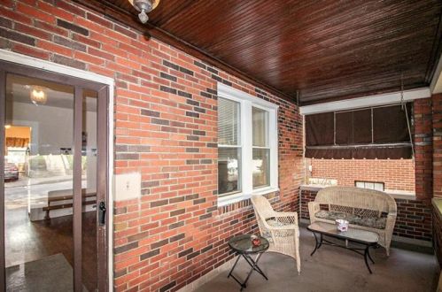 3261 Beaconhill Ave, Pittsburgh, PA 15216-2323