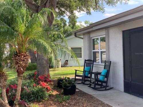 2506 Lancaster Dr, Ruskin, FL 33573-6520