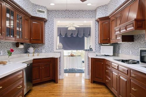 155 Oakleigh Ln, Maitland FL  32751-5838 exterior