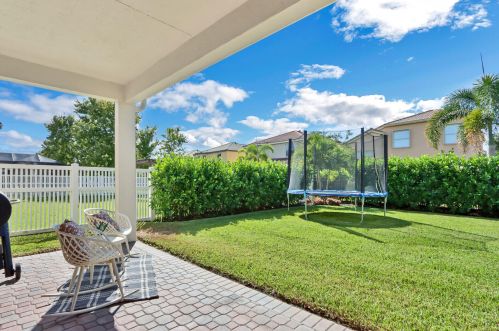 11965 Bennington Cir, Port Saint Lucie FL  34987-2723 exterior