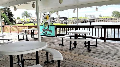 853 Yacht Club Way, Moore Haven FL  33471-2823 exterior