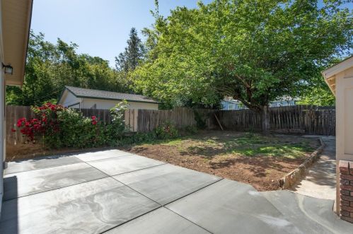 16 Midway Dr, Oroville CA  95966-3656 exterior