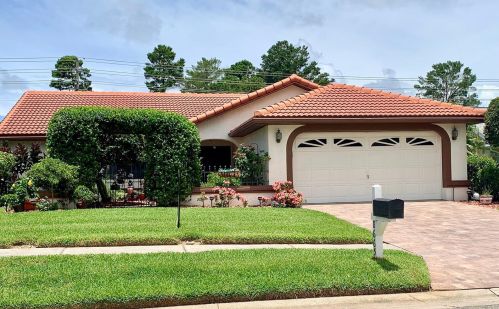 8665 Helmsly Ln, Port Richey, FL 34667-6519