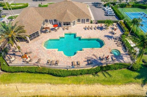 8599 Ibis Cove Cir, Naples FL  34119-7746 exterior