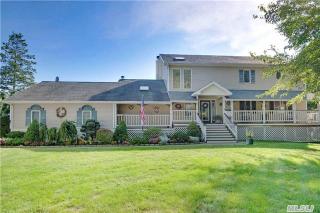 3210 Beebe Dr, Nassau Point, NY 11935-2140
