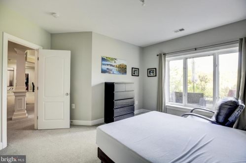 20405 Crimson Pl, Leesburg VA 20175-6362 exterior