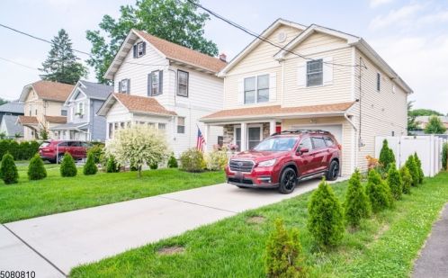 1117 Thompson Ave, Roselle, NJ 07203-2811