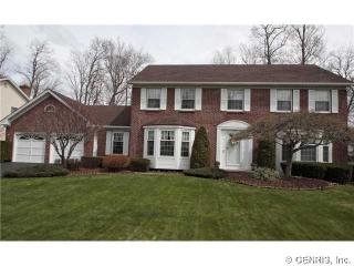 318 Pinebrook Dr, Rochester, NY 14616-1654