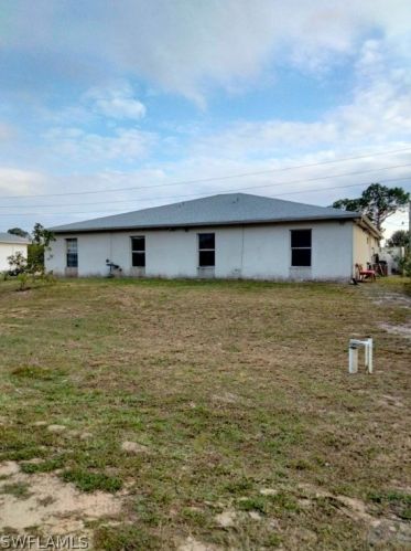 4634 Douglas Ln, Lehigh Acres, FL 33973-2077