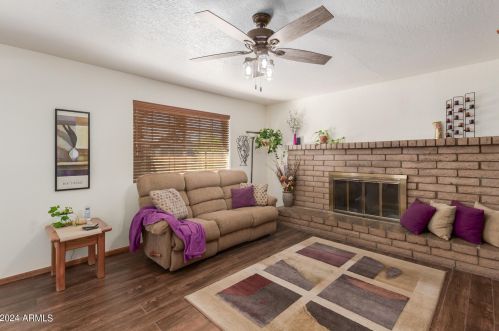 4523 Columbine Dr, Glendale AZ  85304-2325 exterior