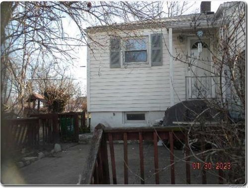 15 Stanley Rd, Garnerville, NY 10923-1504