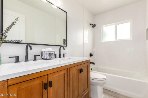 7629 Earll Dr, Scottsdale AZ  85251-6510 exterior