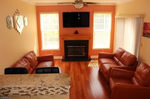57 Albert Ct, Parsippany NJ  07054-3424 exterior