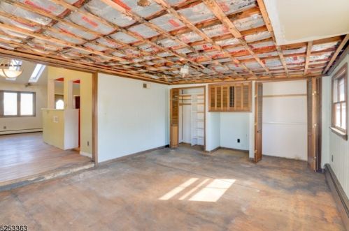 537 Ford Ave, Perth Amboy NJ  08863-1645 exterior