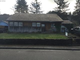 2230 Arthur Dr, Winchester Bay, OR 97467-1123
