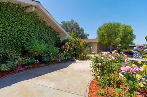 3338 Harvey Way, Lakewood CA  90712-3764 exterior
